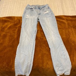 90s style American Eagle jeans, light washed, size 00 regular